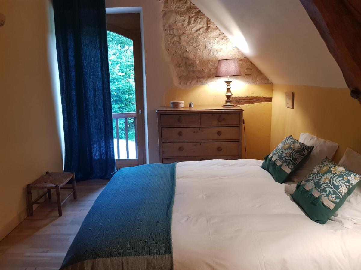 Le Moulin De Jules Et Akasha Bed & Breakfast Murat Екстериор снимка