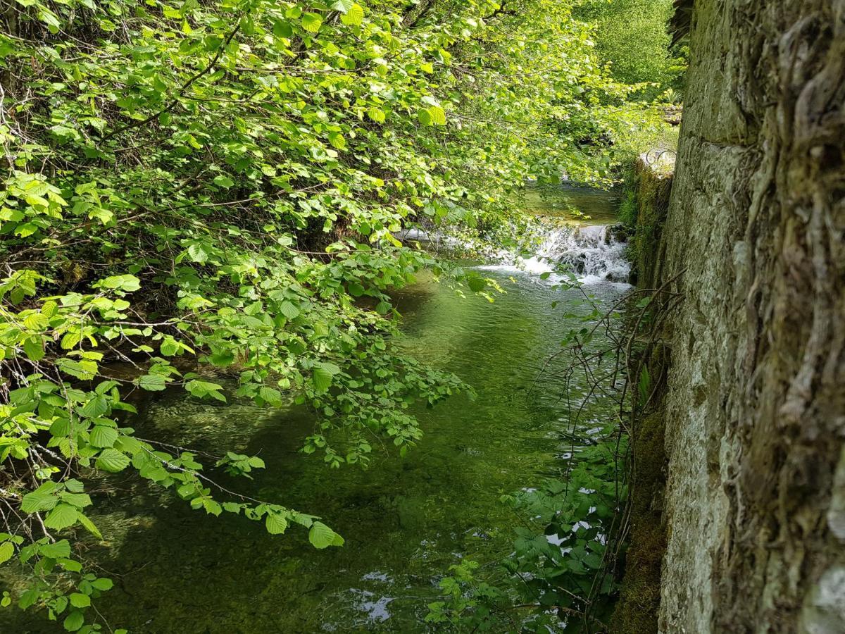 Le Moulin De Jules Et Akasha Bed & Breakfast Murat Екстериор снимка